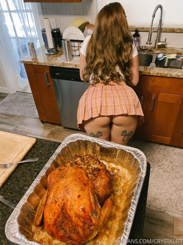Dinner is ready 😉😋 Happy Thanksgiving loves! 🦃🍽🍁🤍
