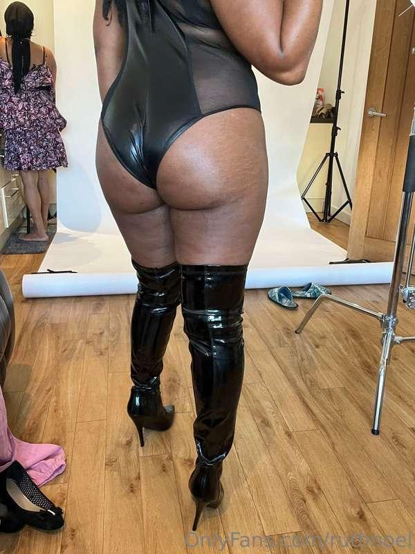 You like fishnets & stockings? Or these pvc boots? 🔥🔥