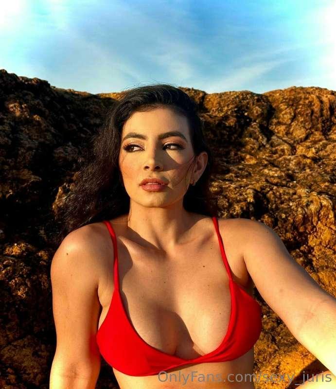Do you like how BIG 😲🤯 the view is? 🤭🐭🍒