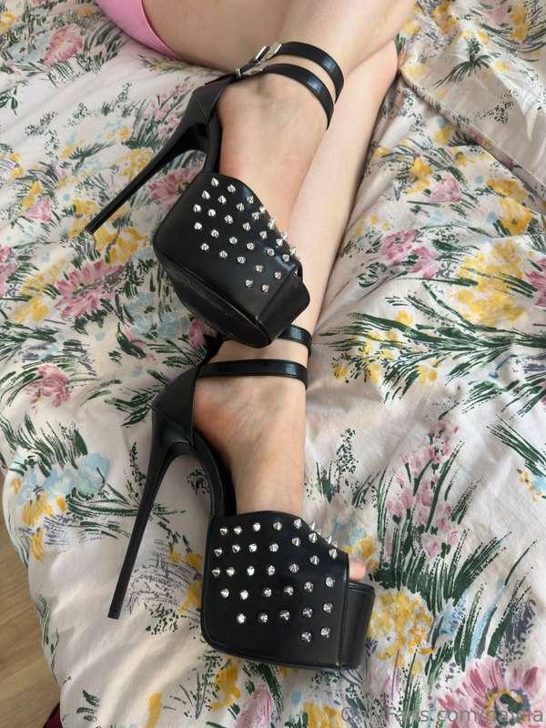 heels and cuffs