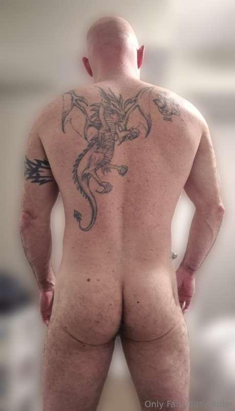 How about a view from behind for once lol