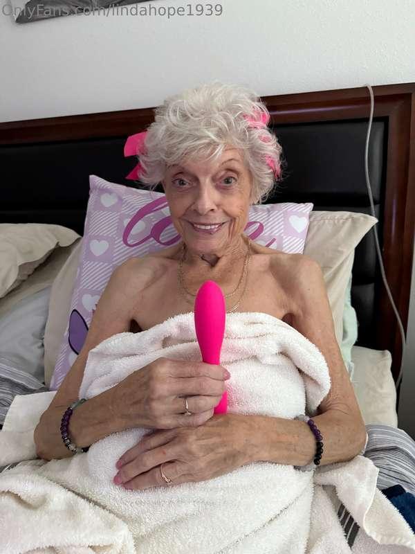 This face says cute, this body says trouble 😉