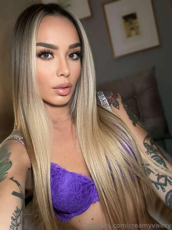 Bed selfie 🤳🏻 Cum join me?