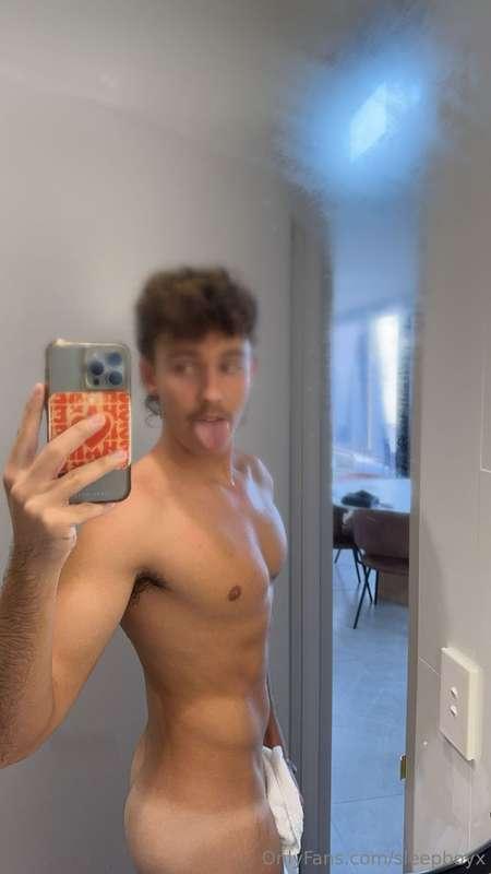 I’m having a shower you coming??? 