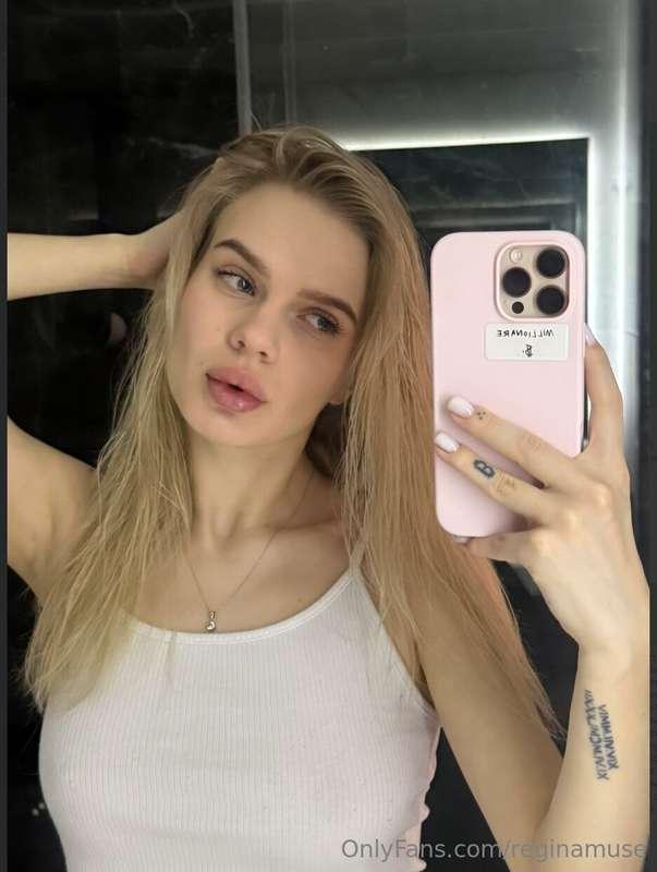 💞Hello, I’m Sylvia @sylwia_laly, 🥰 I’m 20, and between lectu..