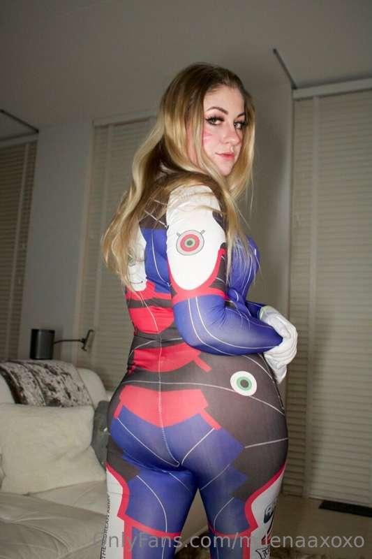 GUYS... What kind of Halloween Content Shall I Make??😳💦

BTW..