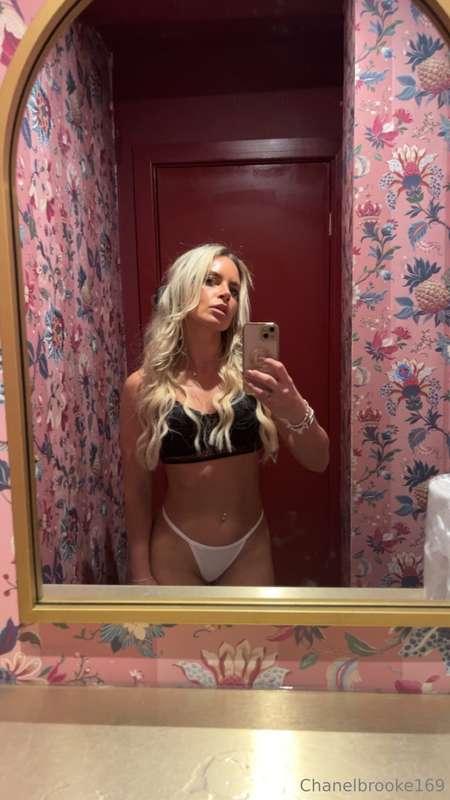 What girls really get up to in the ladies….