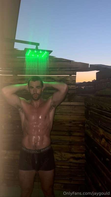 Hit the lights 🚿