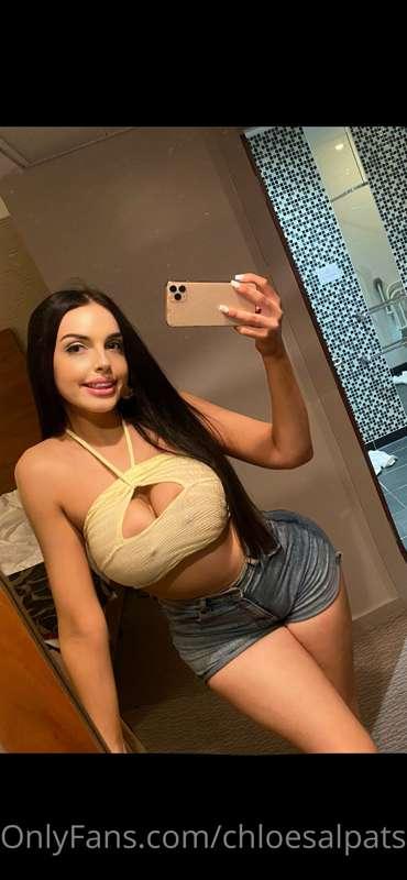 I’m such a slut with my huge tits omg 😛😛🙈🙈