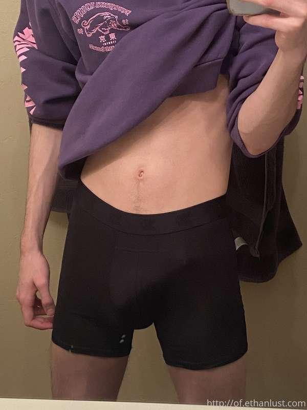 Service me 🥵