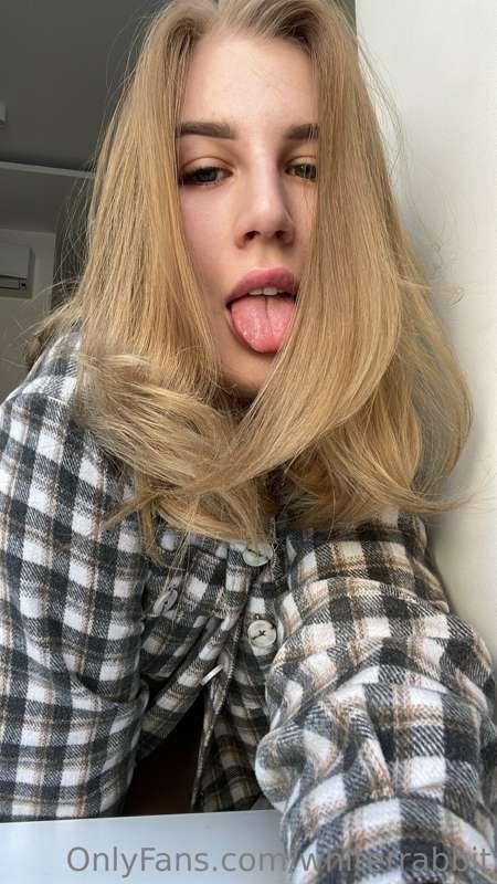 I want really sloopy blowjob rn! 💦