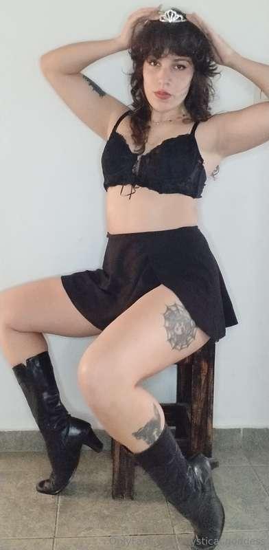 "𝕐𝕖𝕤 ℚ𝕦𝕖𝕖𝕟" "ℙ𝕝𝕖𝕒𝕤𝕖 𝕄𝕠𝕞𝕞𝕪" "ℝ𝕚𝕘𝕙𝕥 𝕒𝕨𝕒𝕪 𝔾𝕠𝕕𝕕𝕖𝕤𝕤" "ℂ𝕒𝕟 𝕀?"  🍭 ..