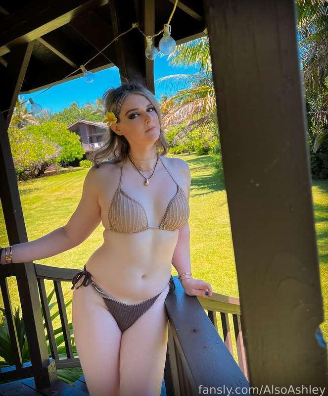 At Some Point 👙 We’ll have to pick your favorite bikini on me from this trip 😘

#trans #bikini #boobs