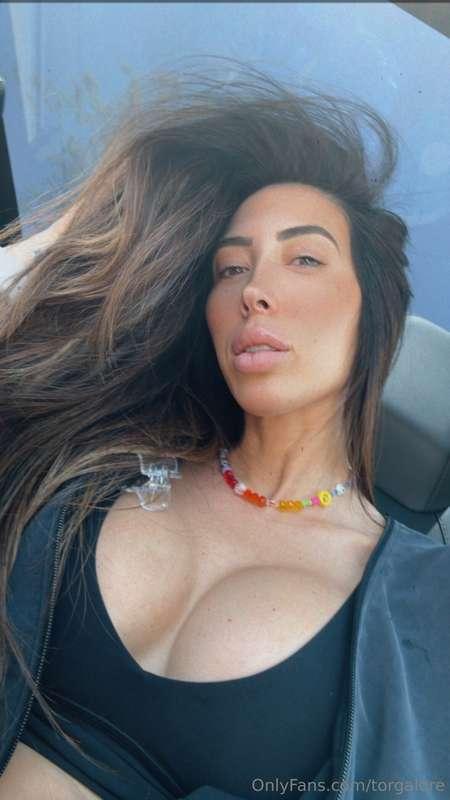 Blessing your feed this Tori Tuesday 💋