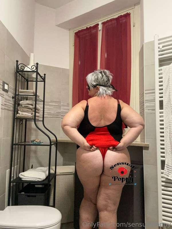 sensualpoppy image #4