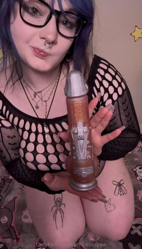 hi i just wanted to show you my cool new toy 