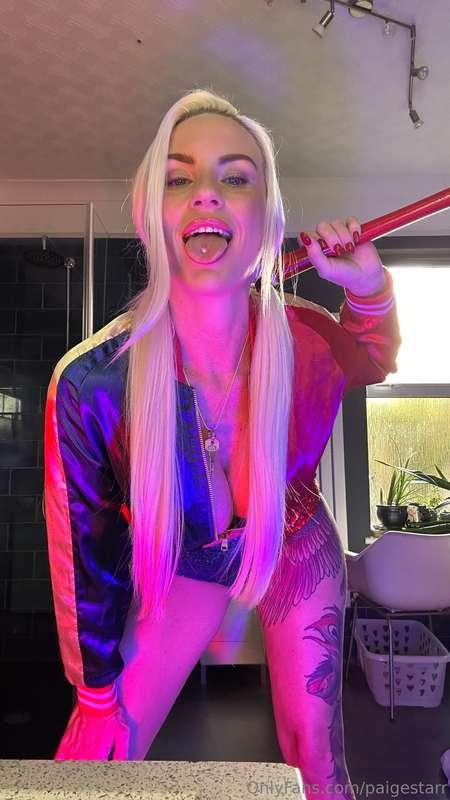 I'm back puddin' ! Who's excited for Halloween content this ..