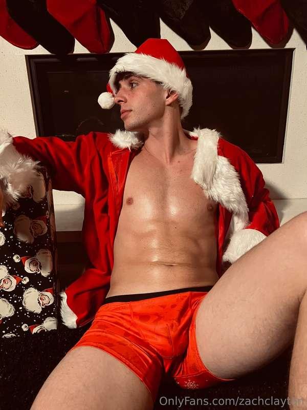 If you've been naughty check your DM 😈🎁