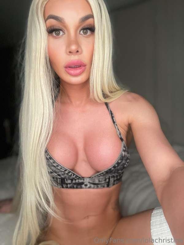 My tits are trying to start trouble again… should I let them..