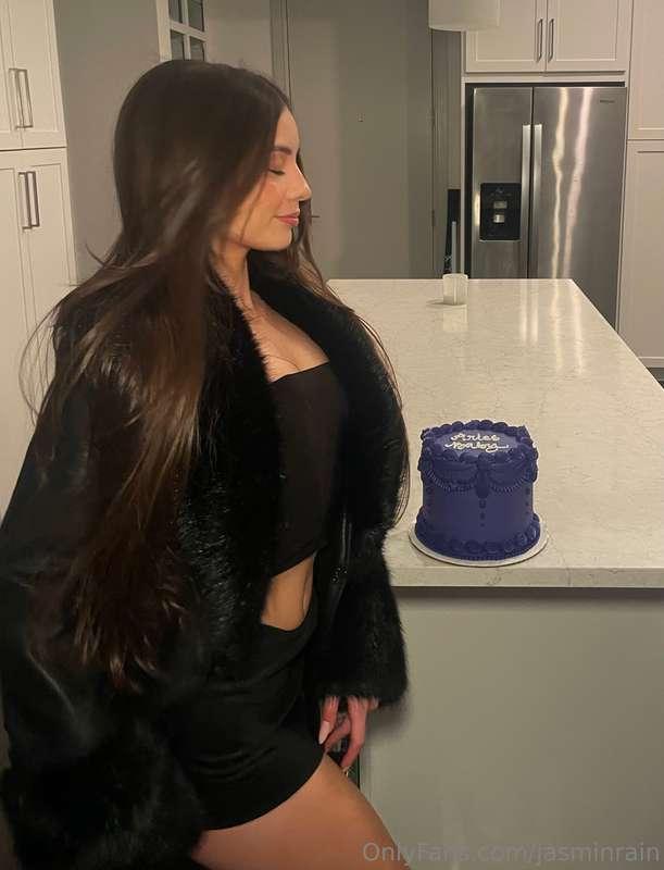 IT’S MY BIRTHDAY 🎂💜