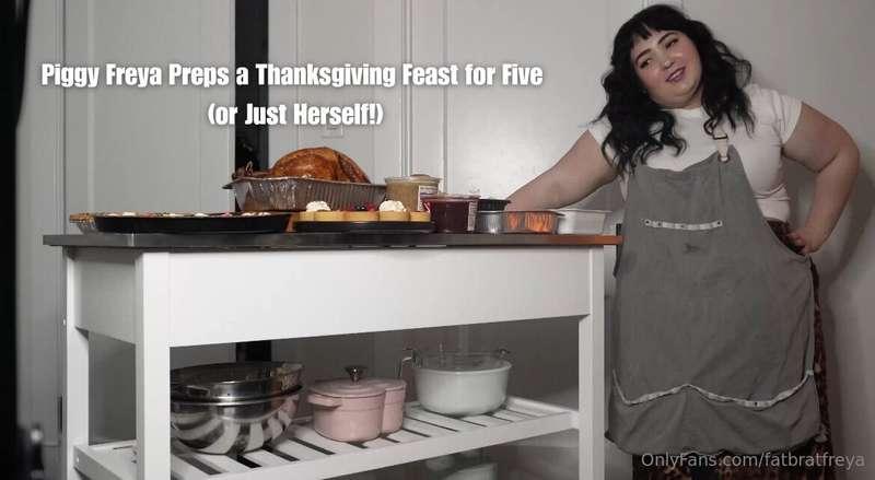 Piggy Freya Preps a Feast for Five (or Just Herself!)It’s ti..