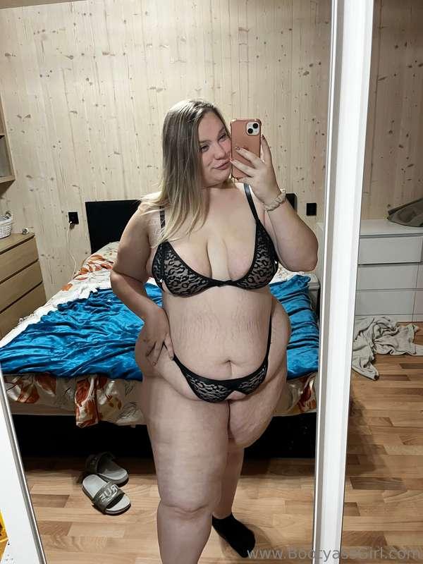 bootyassgirl image #2