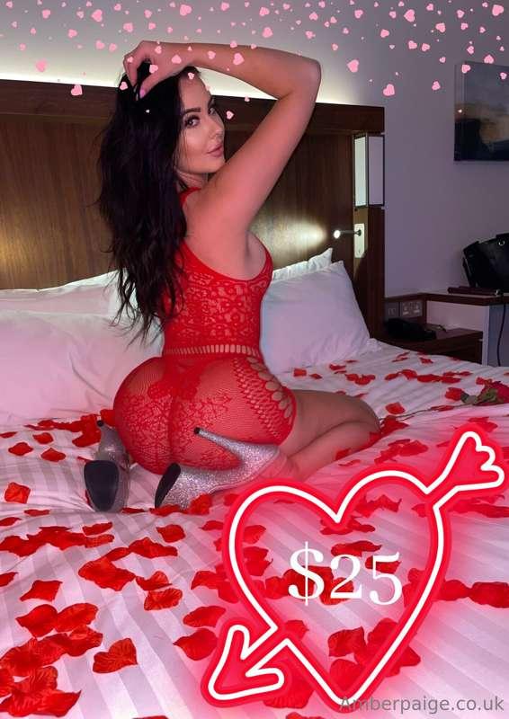 Be my Valentines 💋🌹 Tip just $25 on this post to get all the..