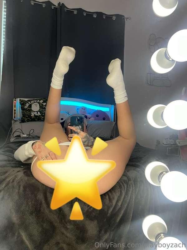 ***Want to see me spread my ass?*** Show some love and I'll ..