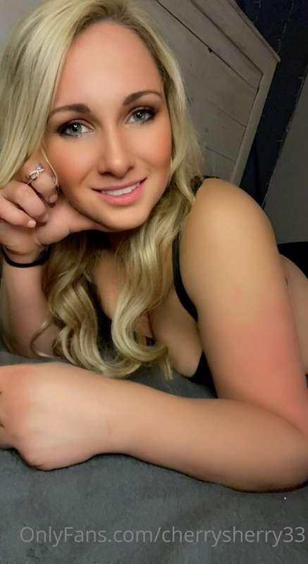 I'm so horny! Send me your dick pic...
