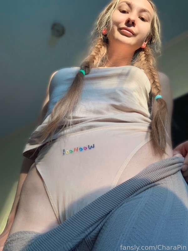 Is it sun makes me feel so bright ?..✨

..or you here making me feel like something soon REALLY make me happy? 🤭👅

#cute #18yo #student #cutie #tiny #lick #pussylips #seethrough #daddy #fyp