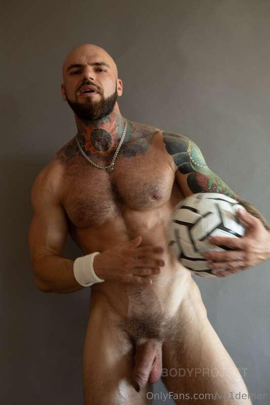 will you service my balls while I warm up?