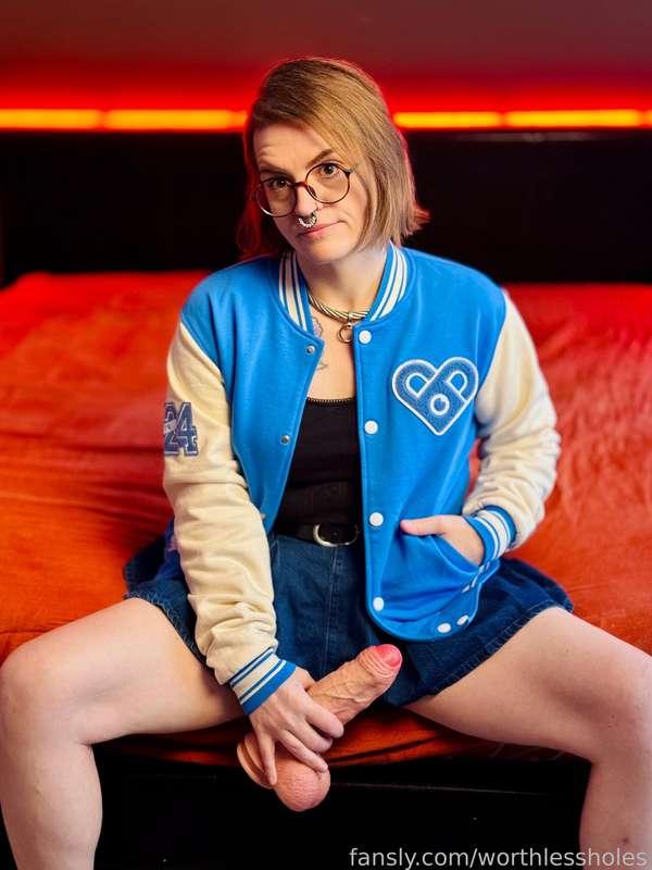 worthlessholes image #5