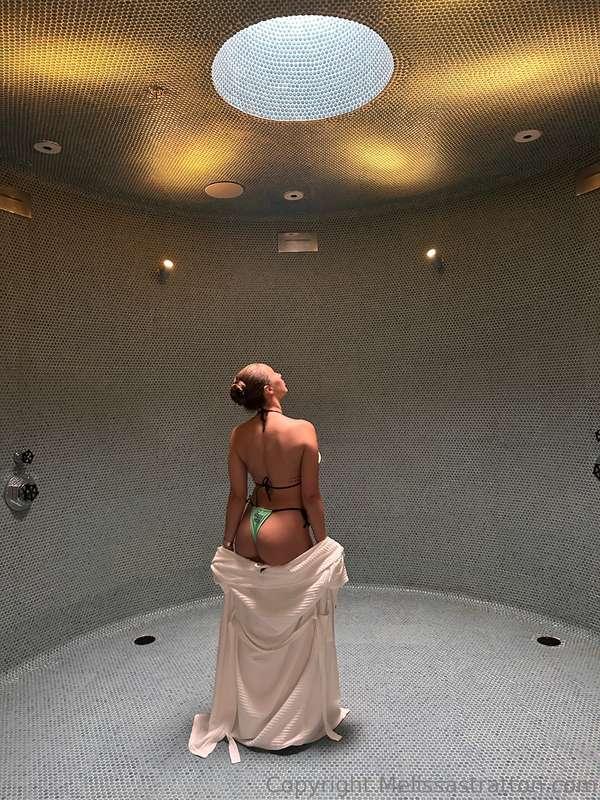 Relaxing 🍑