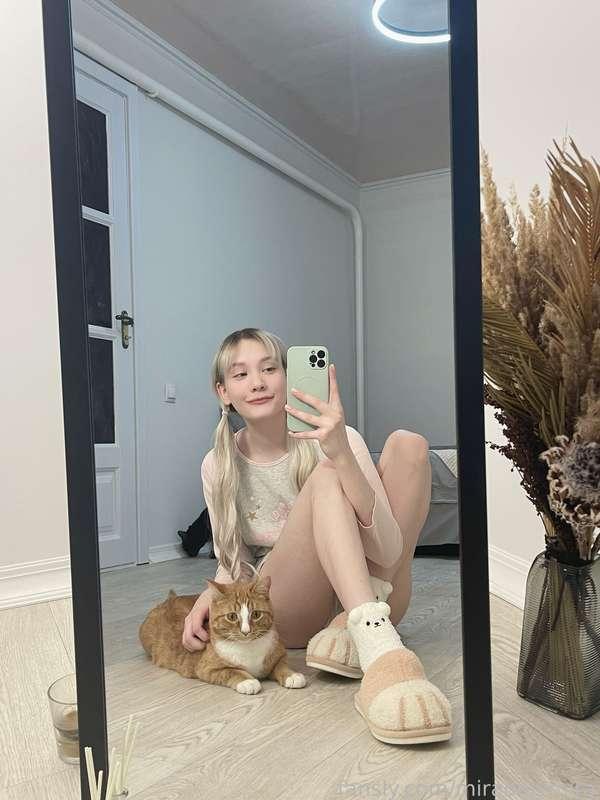 miraonlymira image #0