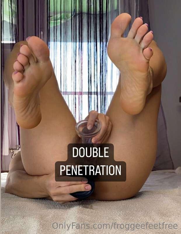 🔥 MY VERY FIRST DOUBLE PENETRATION 🔥
Woke up more horny than..