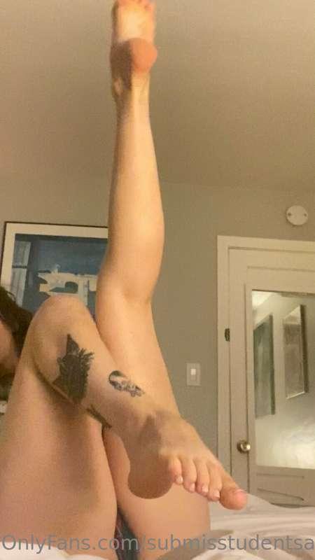 Who wants a video of me showing off my long and flexible leg..