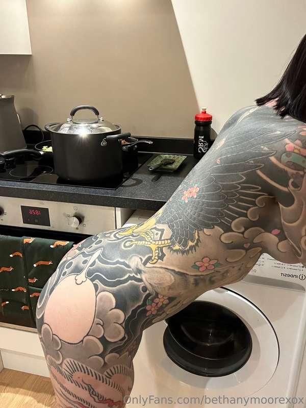 Can I cook dinner for you like this?🍑