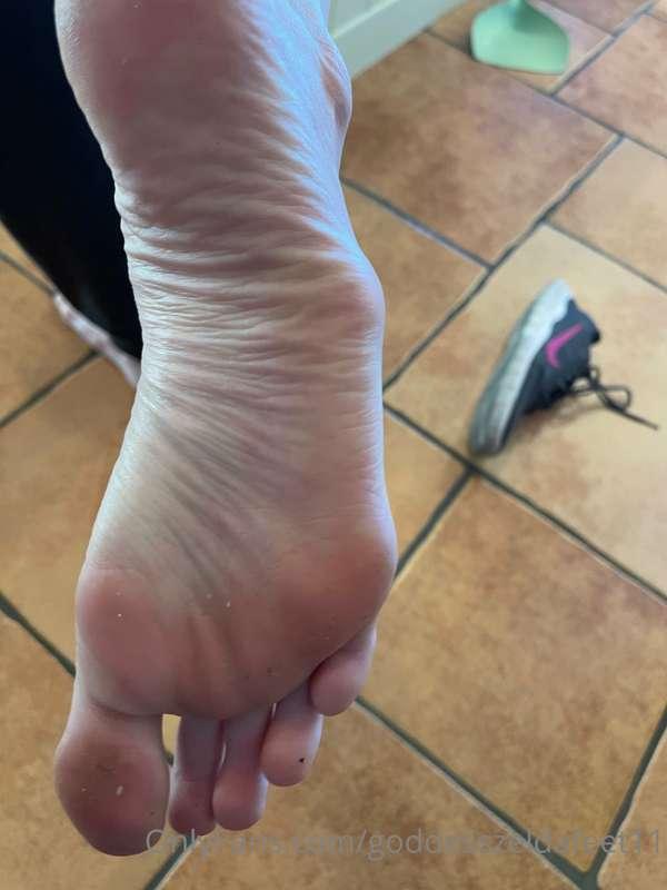 goddesszeldafeet11 image #1