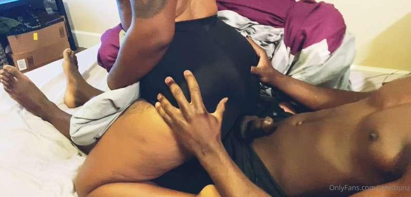 Sexy @eb49booty ripping her hot smelly farts on my dick in t..