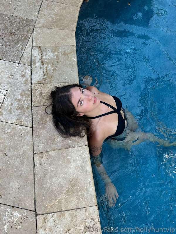 What are you staring at? 👀 Come join me - the water’s perfec..