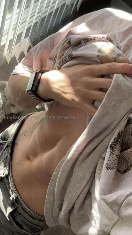Just a tummy pic 🥰