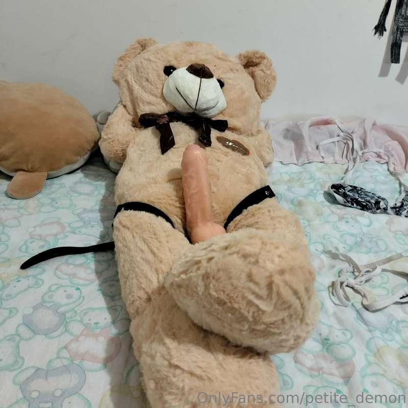 Today my bear friend and I will do mischief, would you like ..