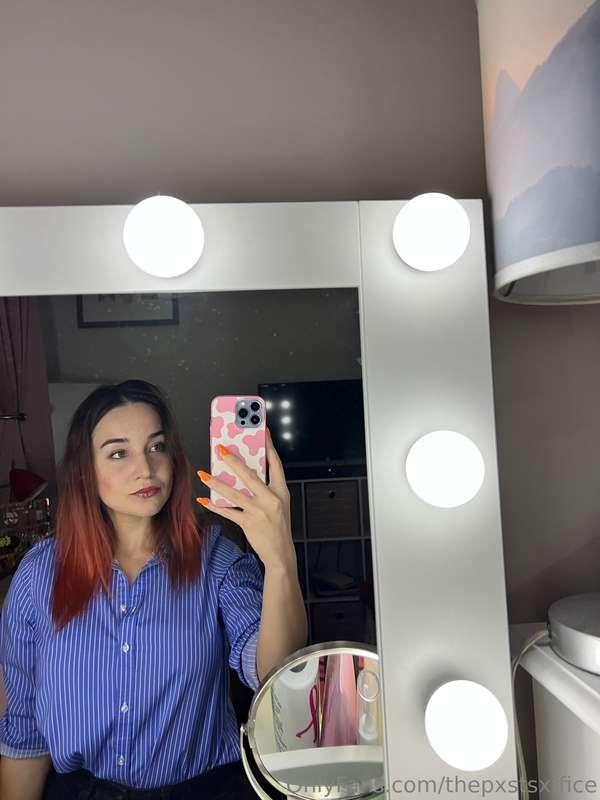 the shirt ➡️ under the shirt 