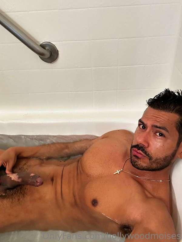 Take a bath with me😈