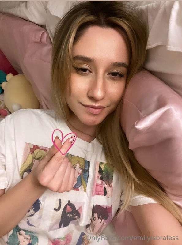 Hello to my incoming new fans 🩷 I’m Em!!
⟡ 24
⟡ Open for DMs..