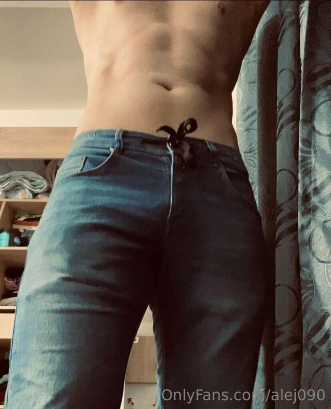 What is your favorite body part?; Support me