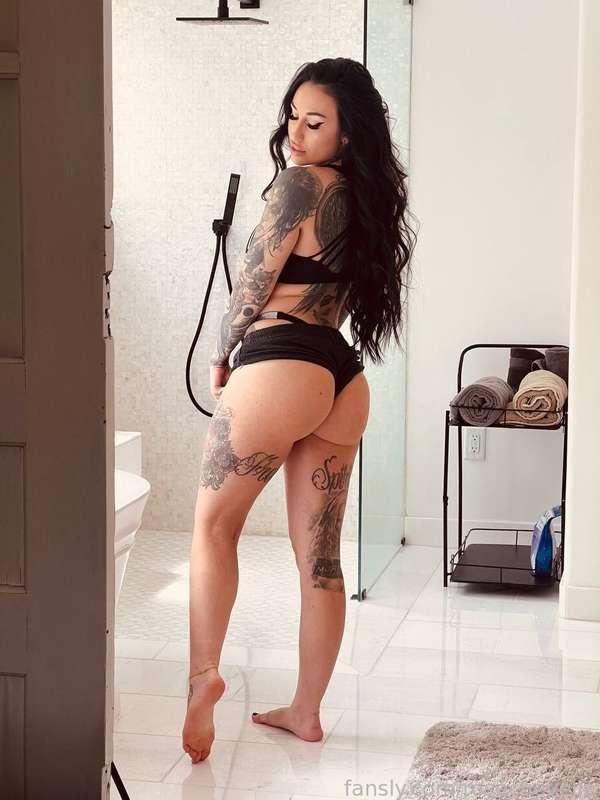 Do you like my big juicy peach? 🍑

#fyp #tatted #alt #gamergirl #waifu #sexy #ass #pussy #bigtits 
