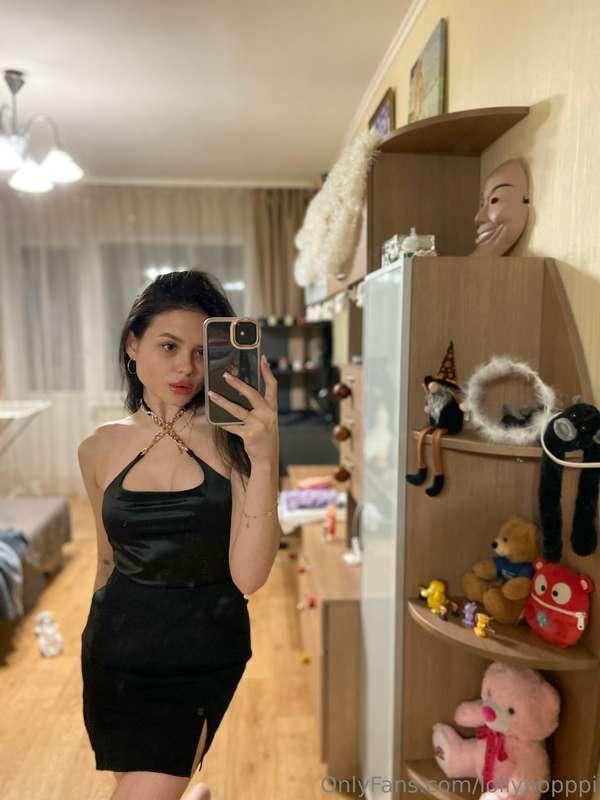 🤩🤩Such a good mood today for....🤩🤩 You figure it out. How ar..