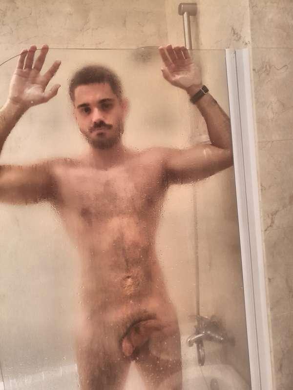 Let’s take a shower! 🍆🍆