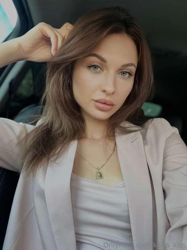 Today I feel like a business lady, I have so many pleasant t..